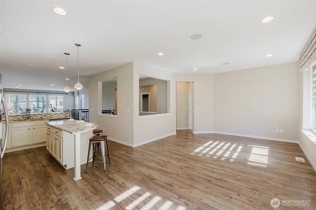 34103 10th Court SW Federal Way WA 98023
