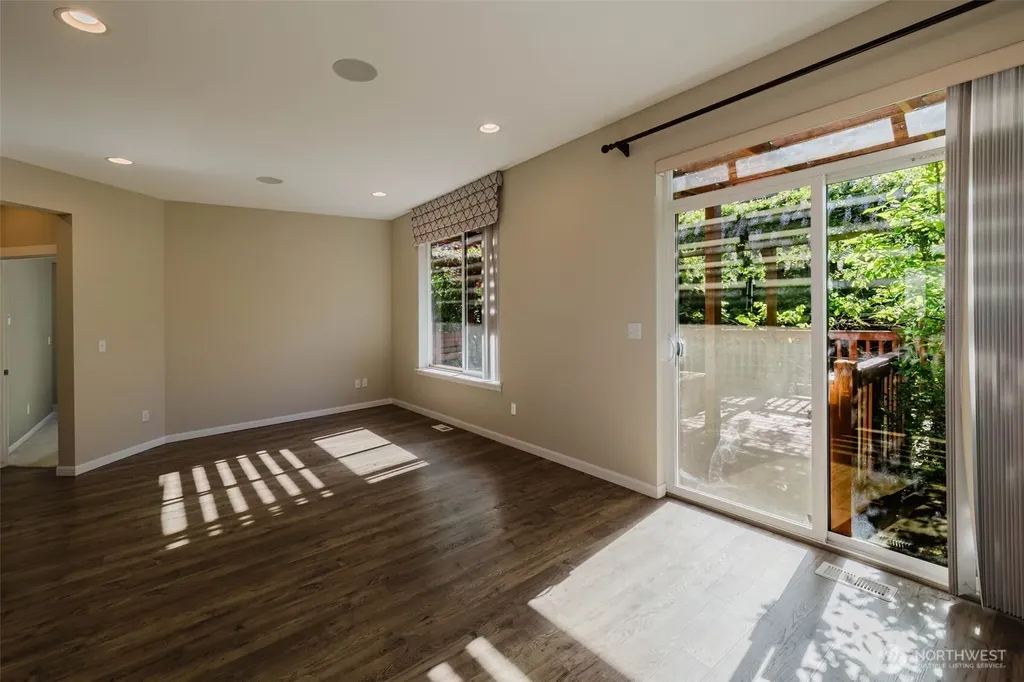 34103 10th Court SW Federal Way WA 98023