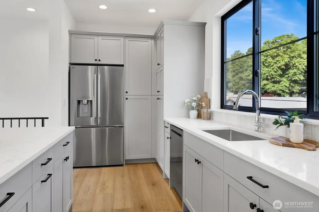 105 S 8th Street Lynden WA 98264