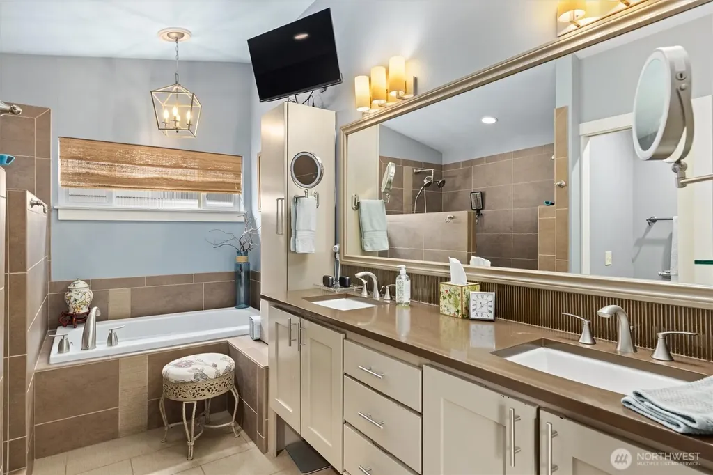 3414 33rd Avenue SW Seattle WA 98126