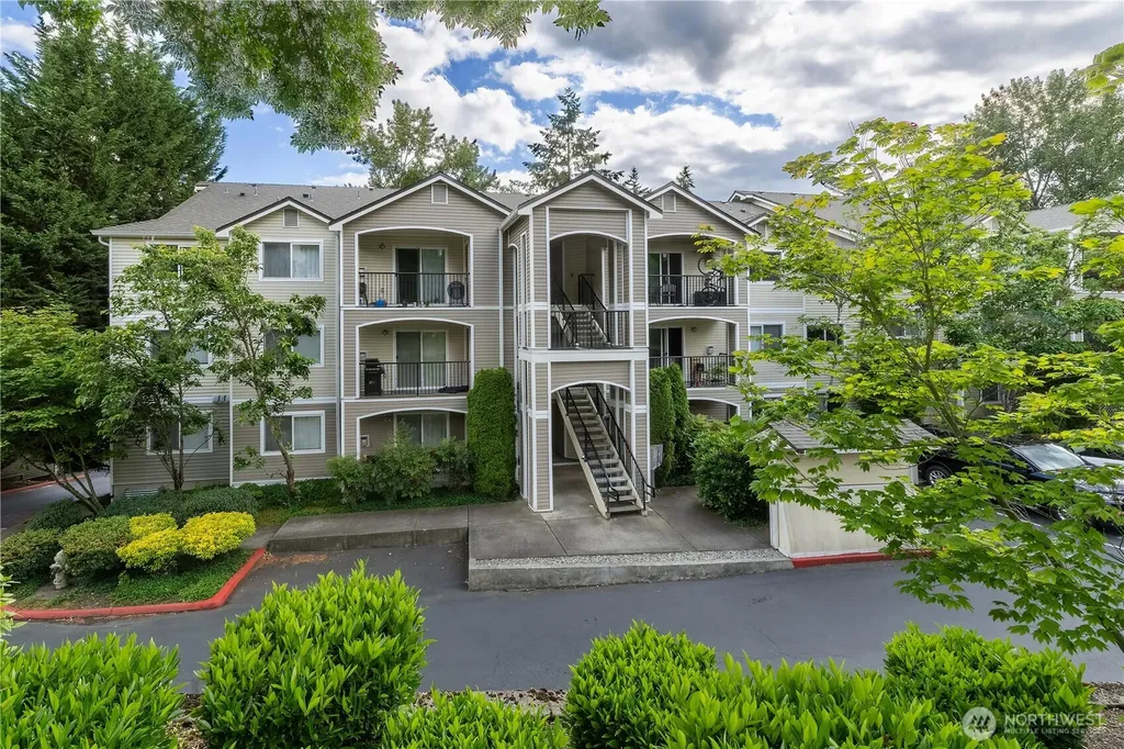 10709 Valley View Road Bothell WA 98011