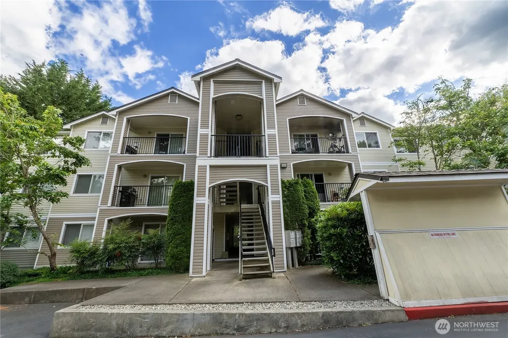 10709 Valley View Road Bothell WA 98011