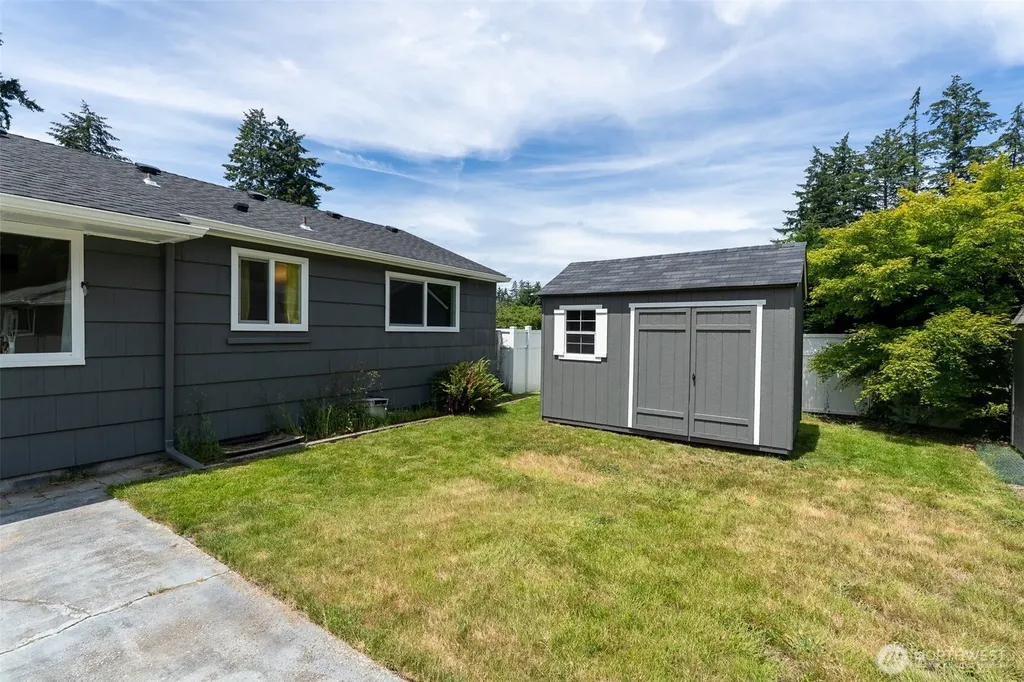 3 Fir Glen Drive SW Lakewood WA 98498