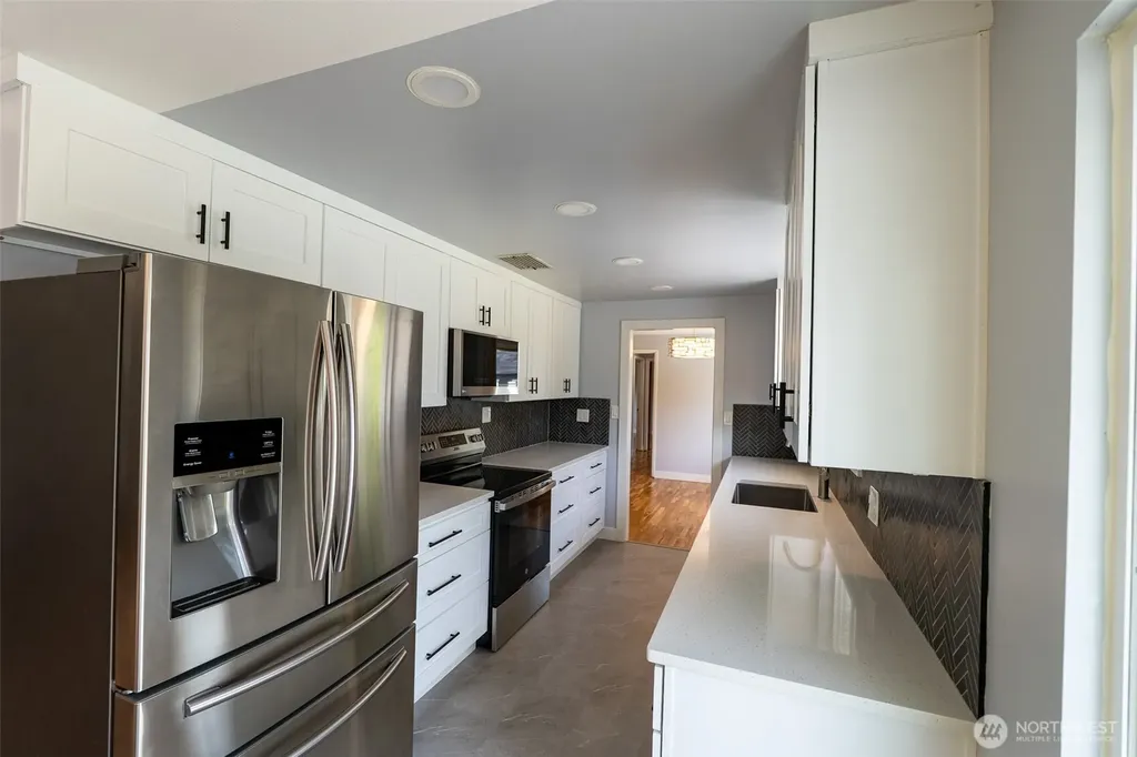 3 Fir Glen Drive SW Lakewood WA 98498