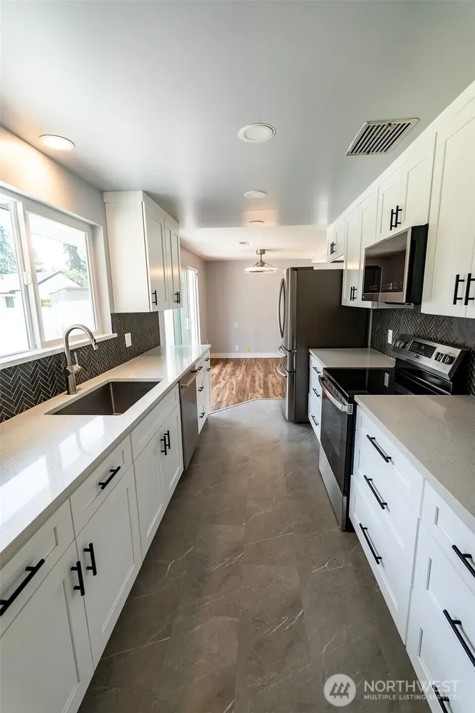3 Fir Glen Drive SW Lakewood WA 98498