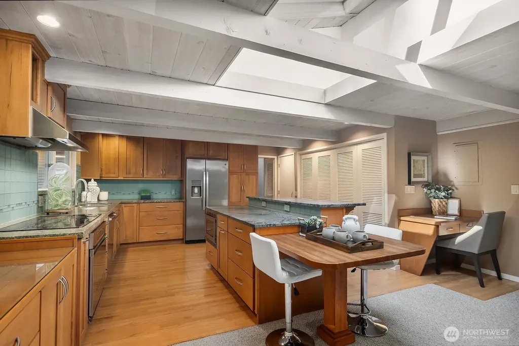 4414 184th Avenue NE Issaquah WA 98027