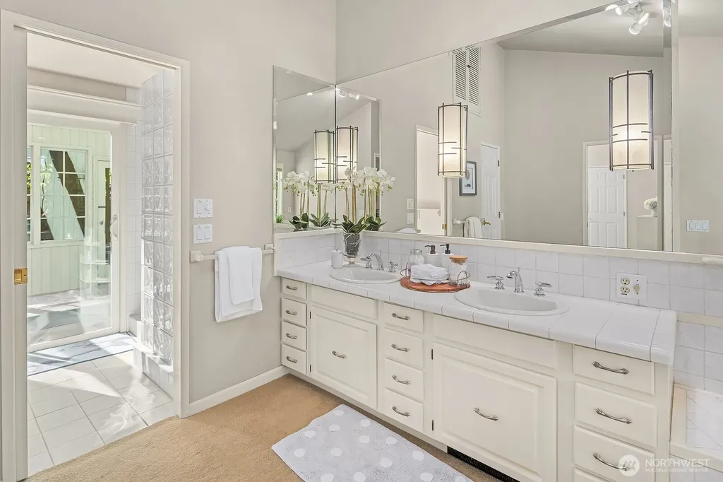 4414 184th Avenue NE Issaquah WA 98027