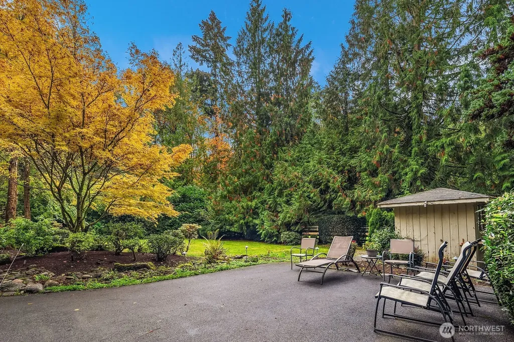 4414 184th Avenue NE Issaquah WA 98027