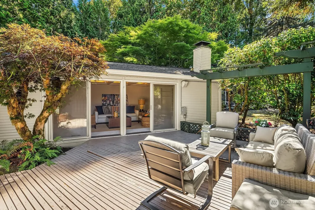 4414 184th Avenue NE Issaquah WA 98027