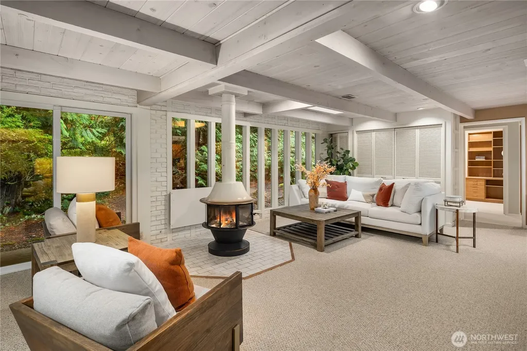 4414 184th Avenue NE Issaquah WA 98027