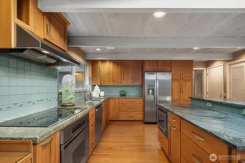 4414 184th Avenue NE Issaquah WA 98027