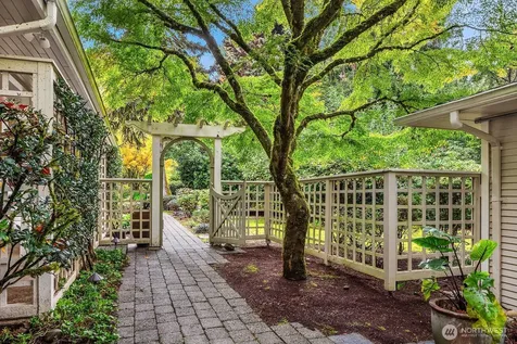 4414 184th Avenue NE Issaquah WA 98027
