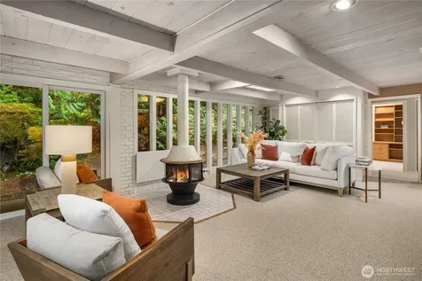 4414 184th Avenue NE Issaquah WA 98027