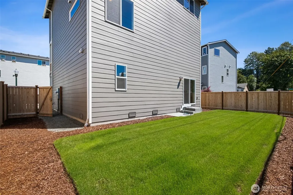 18527 SE 271st Court Covington WA 98042