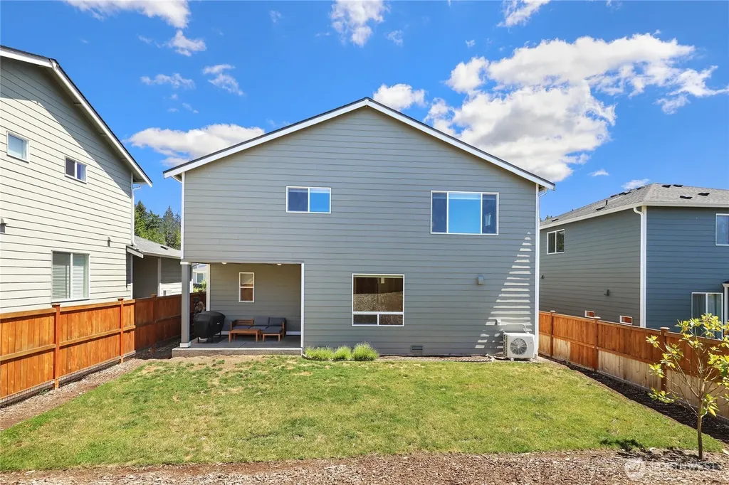1797 Ashby Avenue NW Poulsbo WA 98370