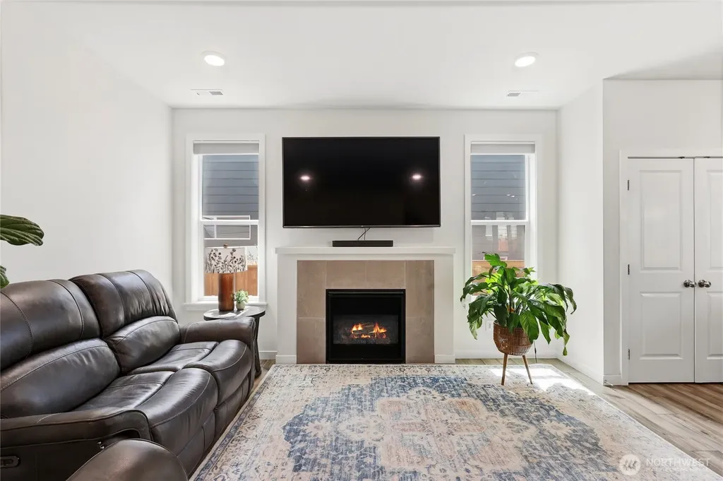 1797 Ashby Avenue NW Poulsbo WA 98370