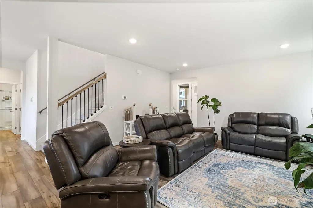1797 Ashby Avenue NW Poulsbo WA 98370
