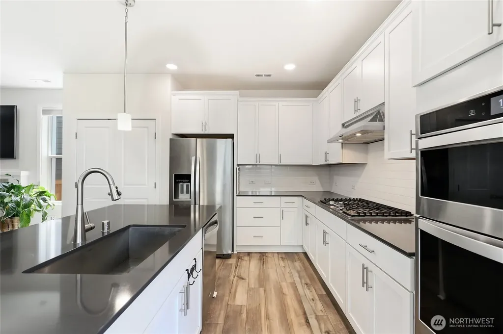 1797 Ashby Avenue NW Poulsbo WA 98370