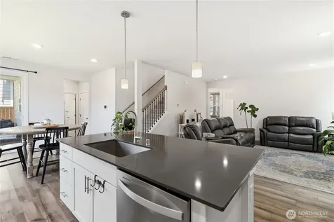 1797 Ashby Avenue NW Poulsbo WA 98370