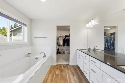 1797 Ashby Avenue NW Poulsbo WA 98370