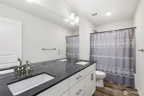 1797 Ashby Avenue NW Poulsbo WA 98370