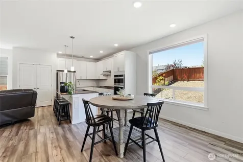 1797 Ashby Avenue NW Poulsbo WA 98370