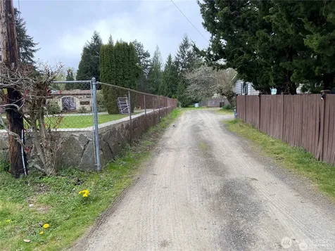 12909 158th Avenue SE Renton WA 98059