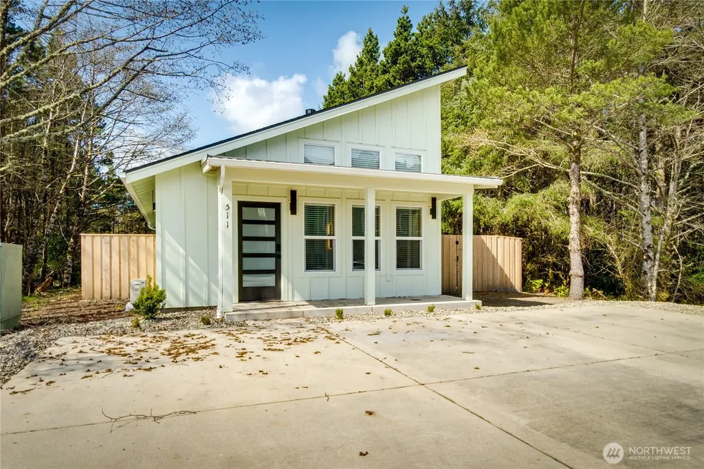 511 Ocean Beach Boulevard S Long Beach WA 98631