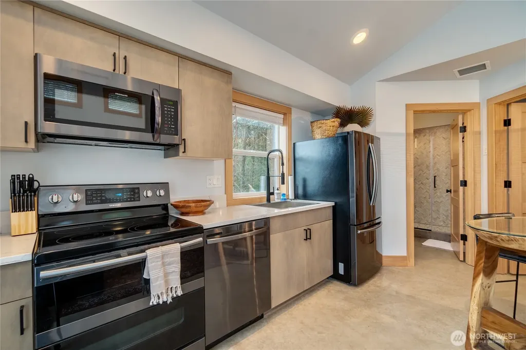 511 Ocean Beach Boulevard S Long Beach WA 98631