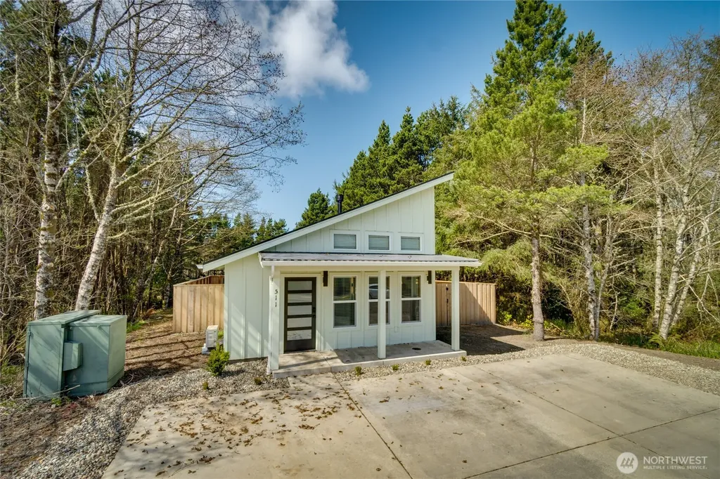 511 Ocean Beach Boulevard S Long Beach WA 98631
