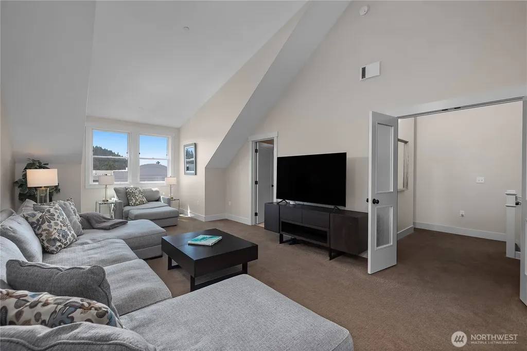 219 Market Street Pacific Beach WA 98571