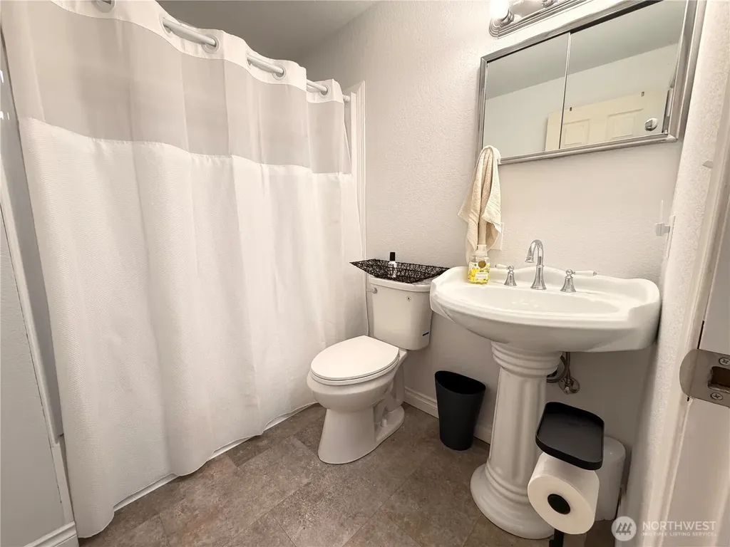915 19th Avenue Oroville WA 98844