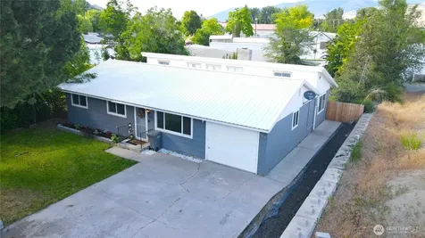 915 19th Avenue Oroville WA 98844