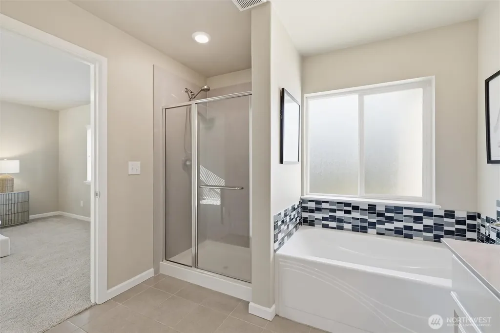 15530 SE 277th Place Kent WA 98042
