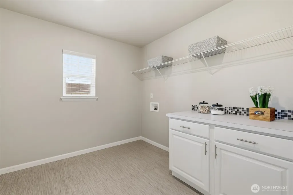 15530 SE 277th Place Kent WA 98042