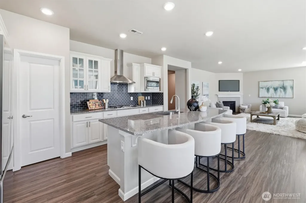 15530 SE 277th Place Kent WA 98042