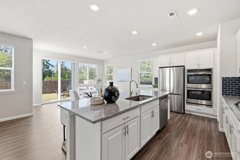 15530 SE 277th Place Kent WA 98042