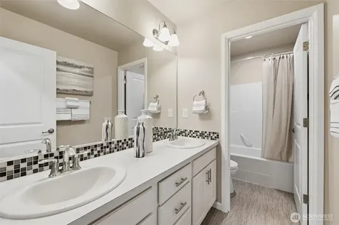15530 SE 277th Place Kent WA 98042