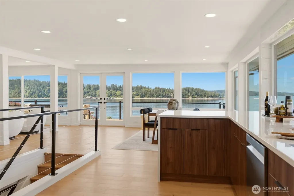 47 Wallace Street Steilacoom WA 98388