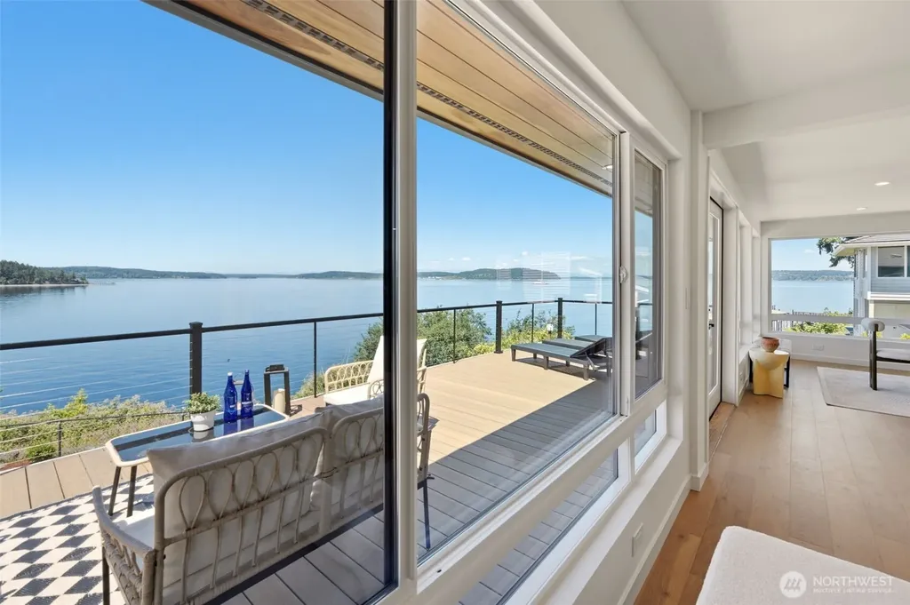47 Wallace Street Steilacoom WA 98388