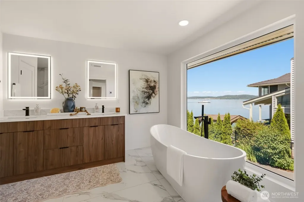 47 Wallace Street Steilacoom WA 98388