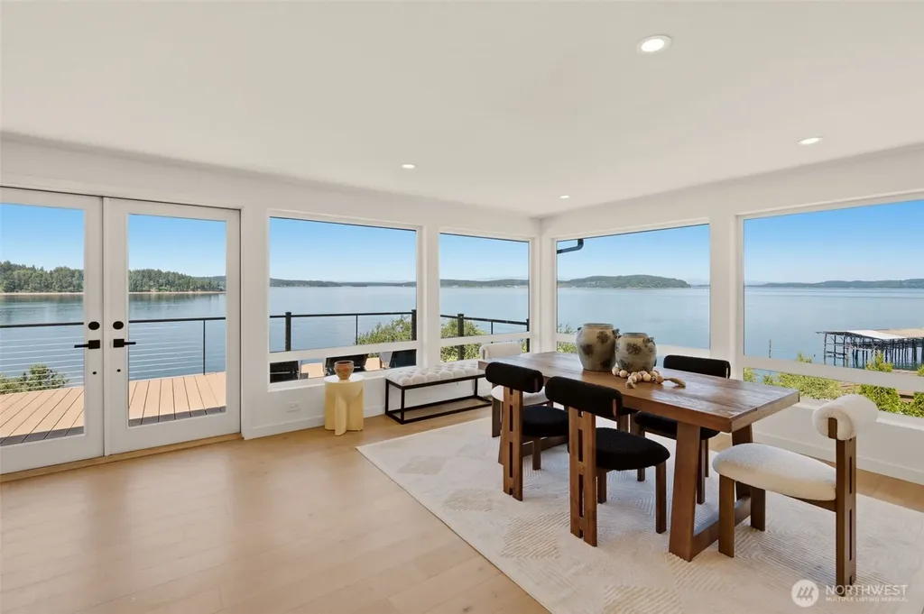 47 Wallace Street Steilacoom WA 98388