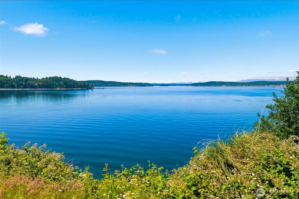47 Wallace Street Steilacoom WA 98388