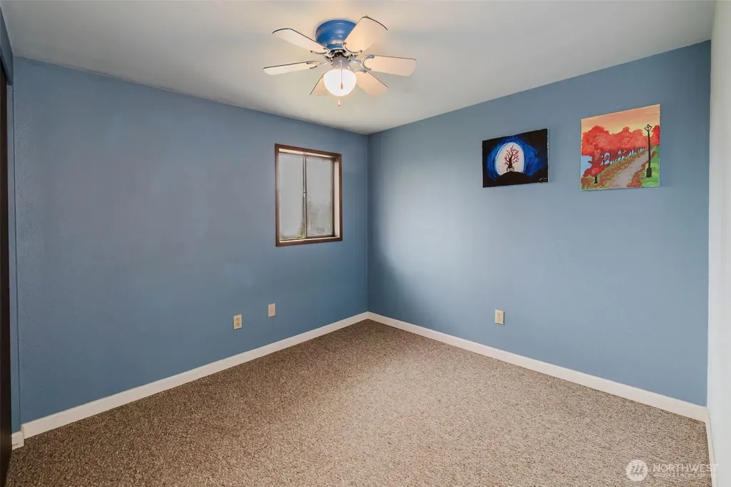 8025 W Wildcat Lake Road Bremerton WA 98312