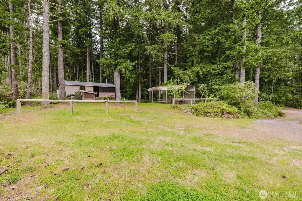 8025 W Wildcat Lake Road Bremerton WA 98312