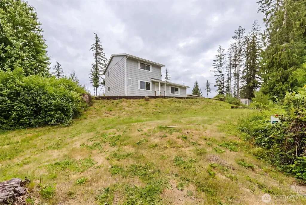 8025 W Wildcat Lake Road Bremerton WA 98312