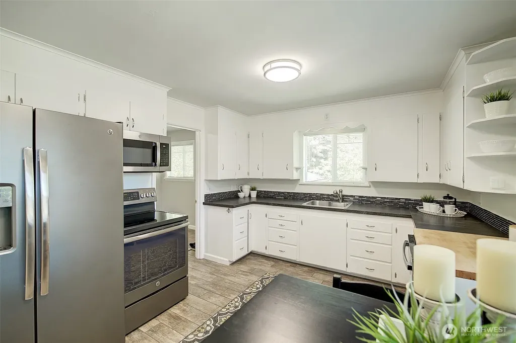 15524 Midvale Avenue N Shoreline WA 98133