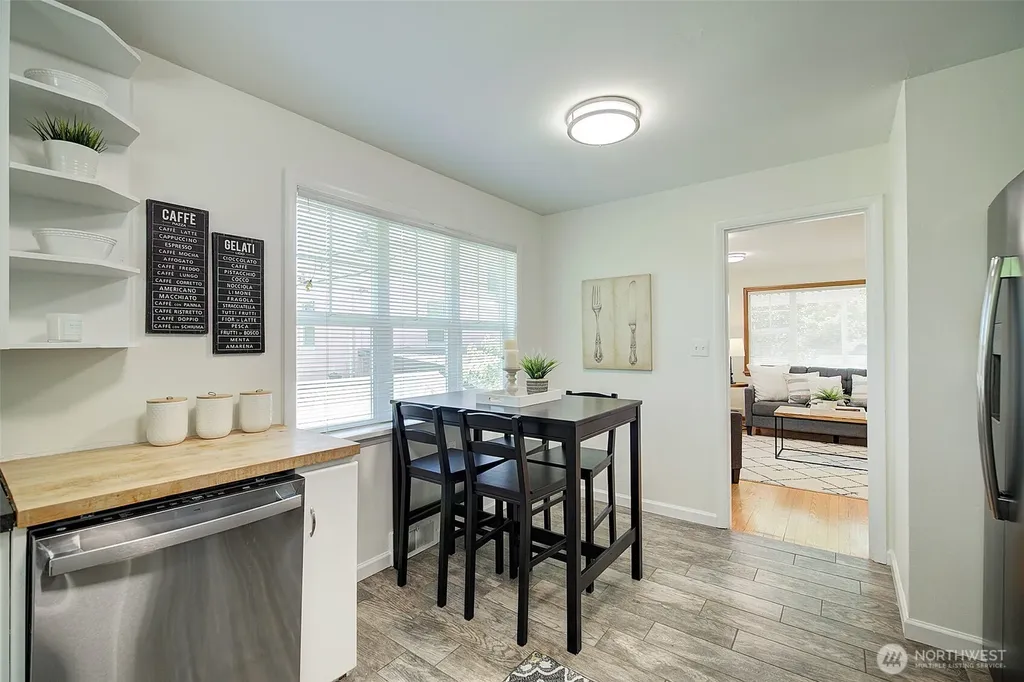 15524 Midvale Avenue N Shoreline WA 98133