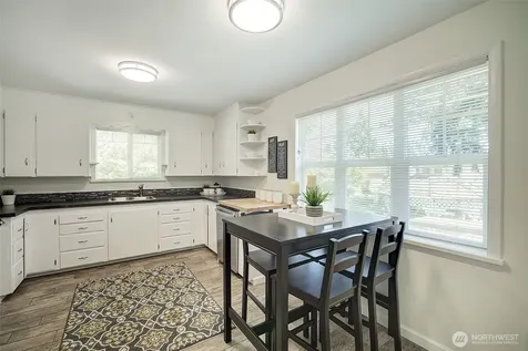 15524 Midvale Avenue N Shoreline WA 98133