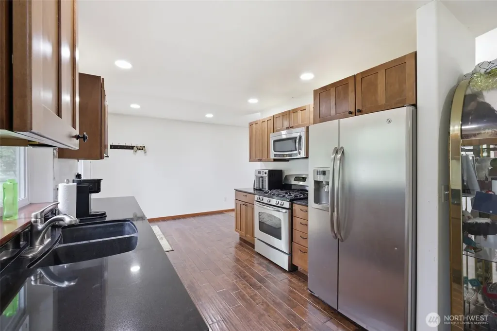 4342 Herring Street Langley WA 98260
